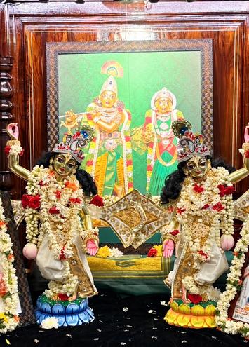 Sri Sri Nitai Gauranga