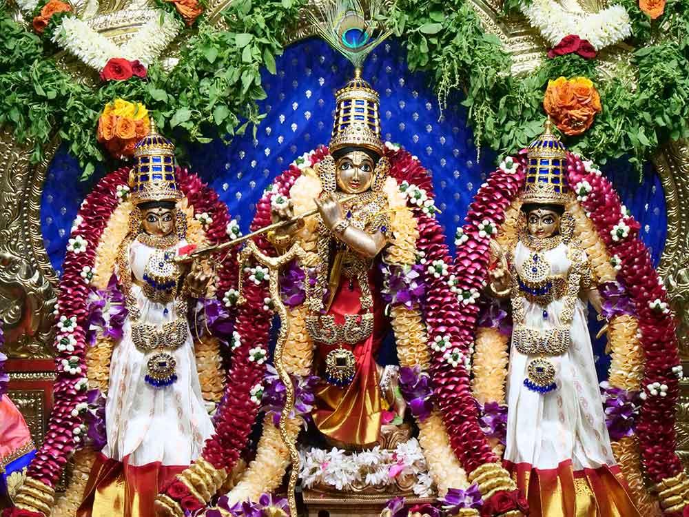 Sri Sri Krishna Rukmini Satyabhama